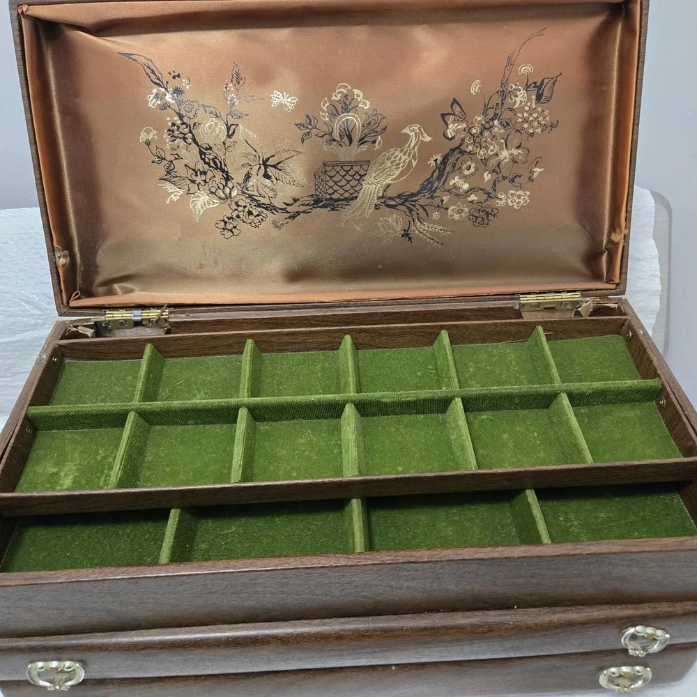 Vintage Large Jewelry Box Chest Faux Wood Grain Green Velvet Lining 3-Tier